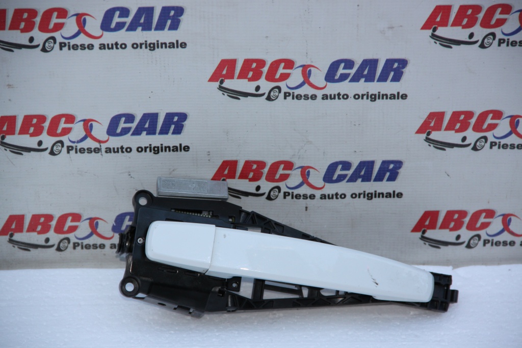 Maner exterior usa dreapta fata Opel Zafira C model 2016