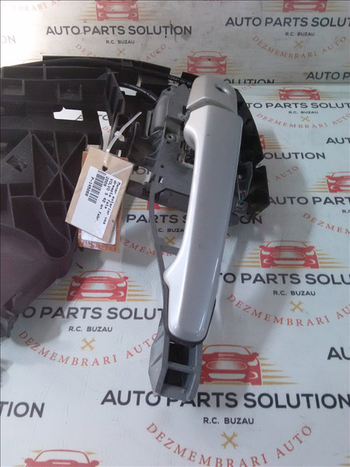 Maner exterior usa dreapta fata VOLVO S 40 an fabr. 2009