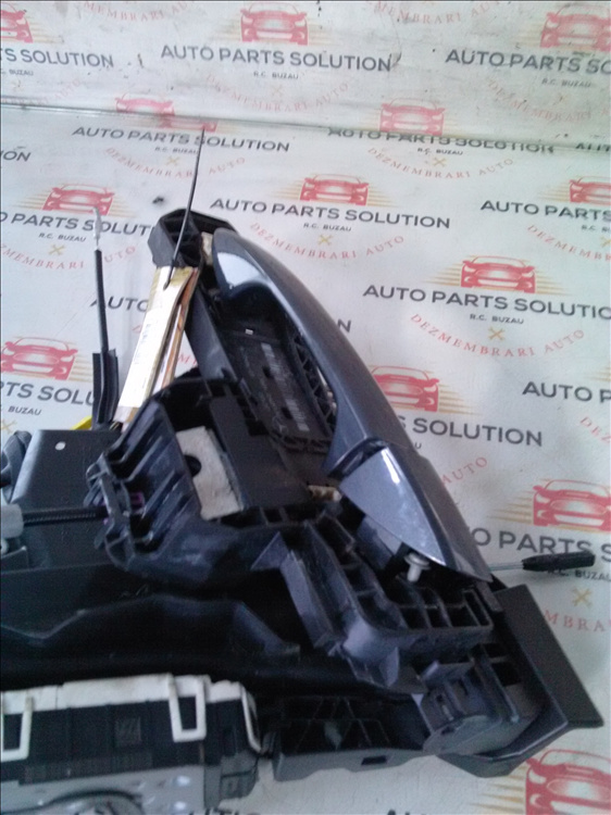 Maner exterior usa stanga fata MERCEDES-BENZ C CLASS an fabr.2009