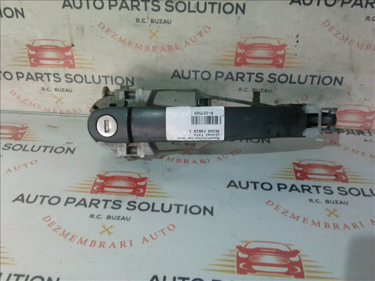 Maner exterior usa stanga fata SKODA FABIA 1