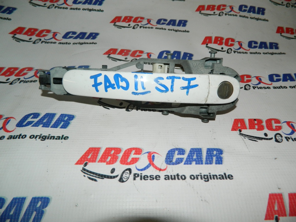 Maner exterior usa stanga fata Skoda Fabia 2