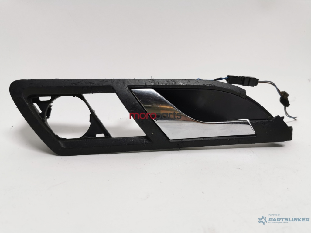 Maner iluminat usa dreapta spate Skoda Superb (3U4) Berlina 2005 1.9 TDI SKODA SUPERB (3U4) [ 2001 - 2008 ] OEM 3U5839248