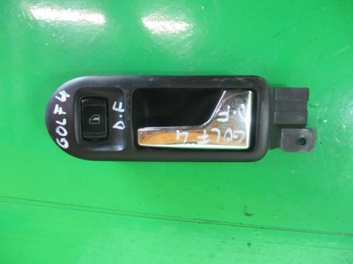 MANER INTERIOR + BUTON GEAM USA DREAPTA FATA VW GOLF 4 FAB. 1997 – 2005 ⭐⭐⭐⭐⭐