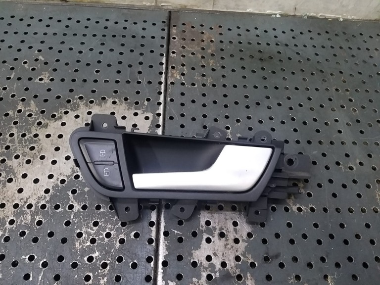 Maner interior cu butoane usa dreapta fata audi a4 b8 8k 8k0837020 8k2962108a