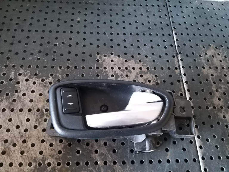 Maner interior cu buton usa dreapta spate ford s max wa6 6m21u22600 7s71a22600 bs71a22600 6m2t14529ad