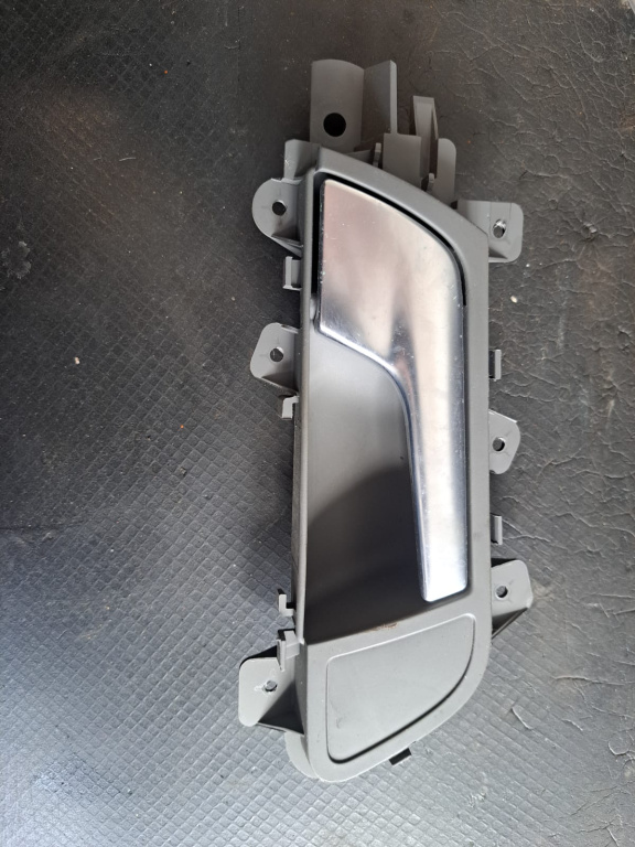 Maner interior deschidere usa dreapta fata Audi A4 B8 8K - COD 8K0837020B