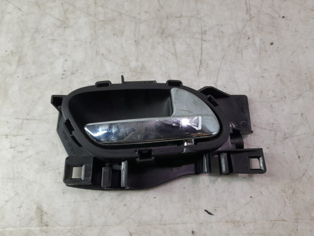 Maner interior dreapta 9683446577 Peugeot 3008 [2010 - 2013] 1.6 hdi 9HD