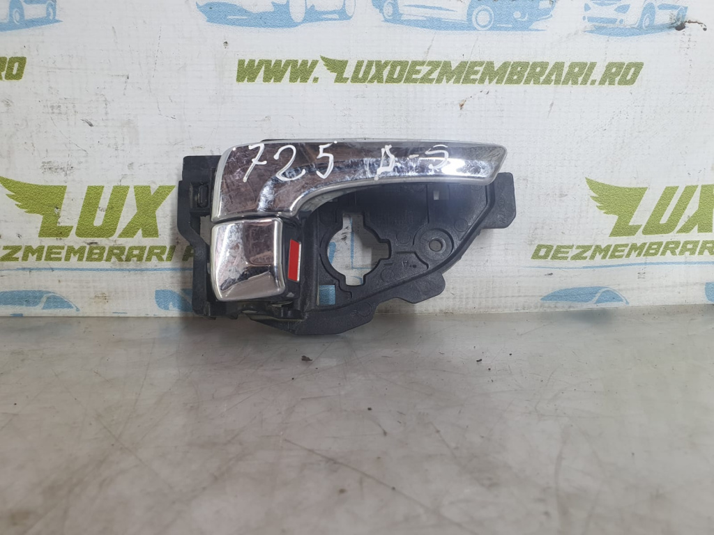 Maner interior dreapta fata 82623-2s000 Hyundai ix35 [2009 - 2013] 2.0 crdi D4HA