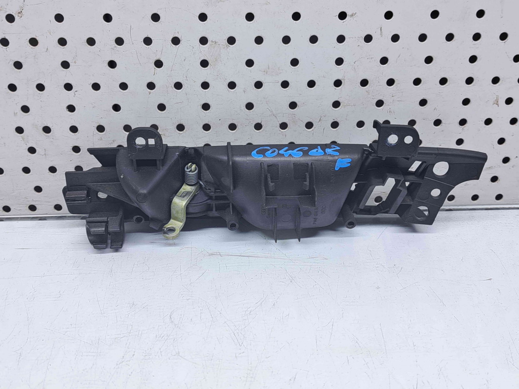 Maner interior dreapta fata Audi A3 Sportback (8PA) [Fabr 2004-2013] 8P4837020D