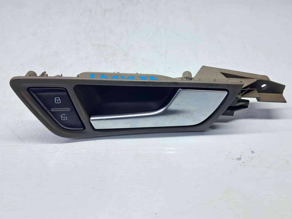 Maner interior dreapta fata Audi Q5 (8RB) [Fabr 2008-2016] 8R0837020