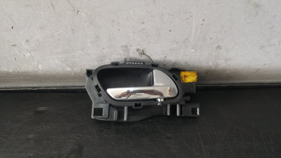 Maner interior dreapta fata citroen c3 picasso 9683446577