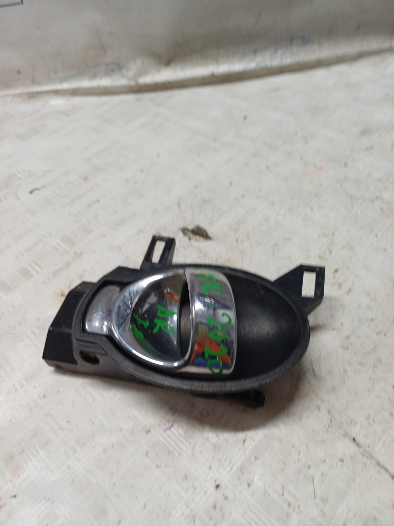 Maner interior dreapta fata Nissan Juke - Motorina 2020, -