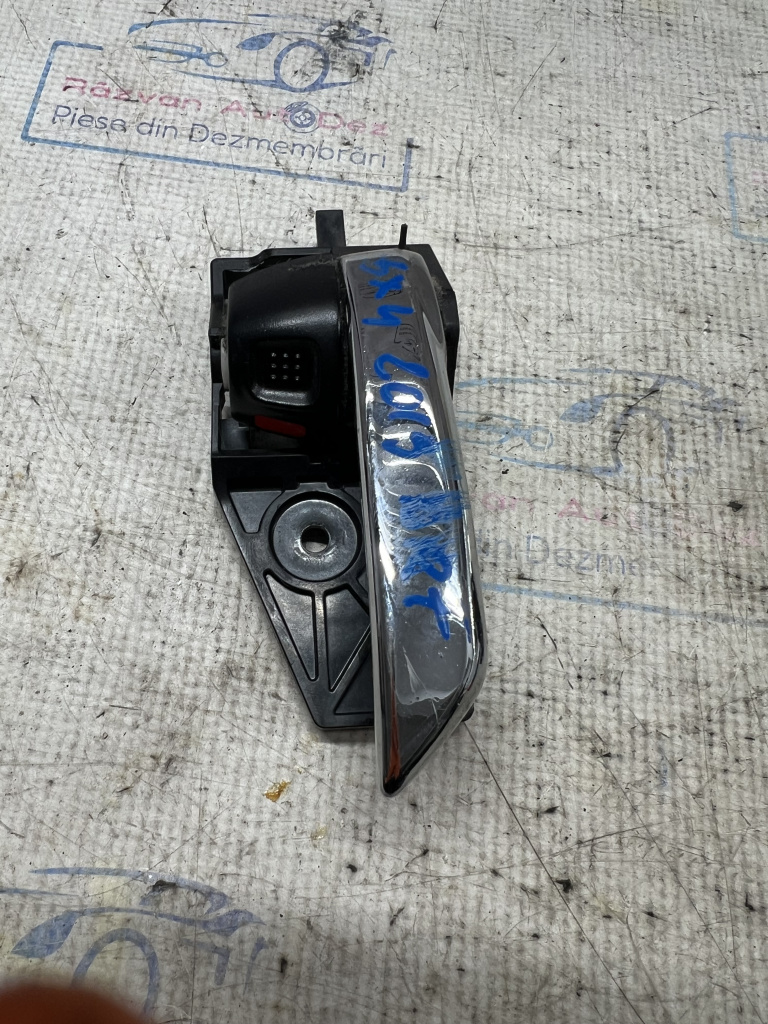Maner interior dreapta fata Suzuki SX4 2015