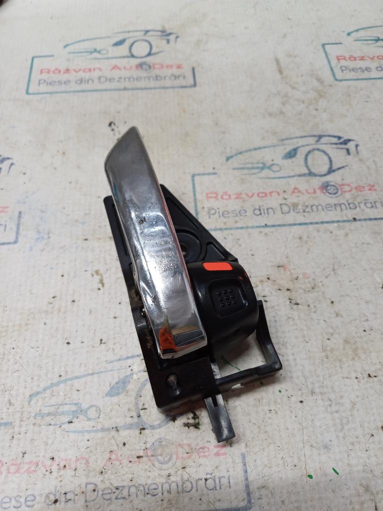Maner interior dreapta fata Suzuki SX4 - Benzina 2018, -