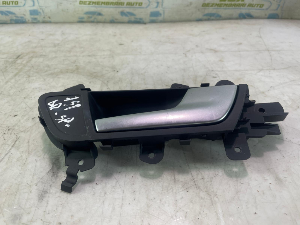 Maner interior dreapta spate 8k0839020 Audi A4 B8/8K [2007 - 2011] 2.0 tdi CAGA