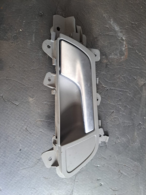 Maner interior dreapta spate Audi A4 (8K2 ,B8 ) Fabr 2008 - 2015 - COD 8K0839020B