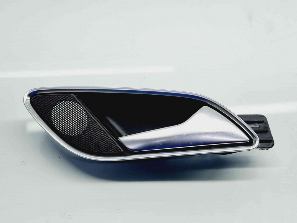 Maner interior dreapta spate Audi Q3 (8UB) [Fabr 2011-2018] 8U0839020C