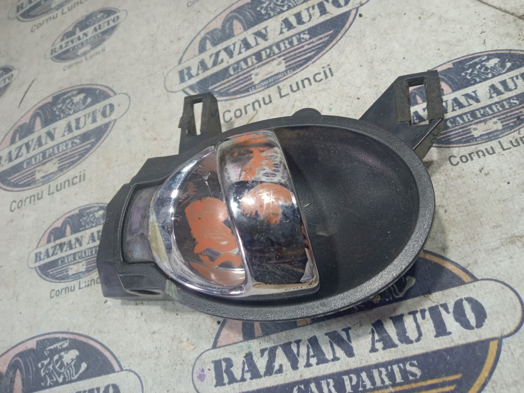 Maner interior dreapta spate Nissan Juke 2011