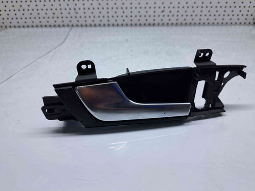 Maner interior stanga fata Audi A3 Sportback (8PA) [Fabr 2004-2013] 8P4837019D