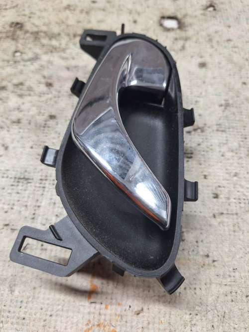 Maner interior stanga fata Nissan Qashqai - Motorina 2015, 806714EA0A