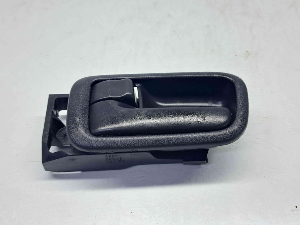 Maner interior stanga fata Toyota Rav 4 II (CLA2, XA2, ZCA2, ACA2) [Fabr 2000-2006] 69206-30150