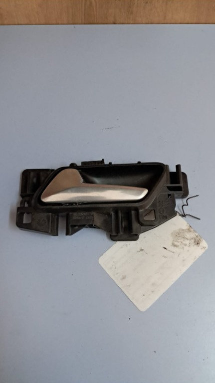 Maner interior stanga Peugeot 308 an fabricatie 2017 cod 98000001VV