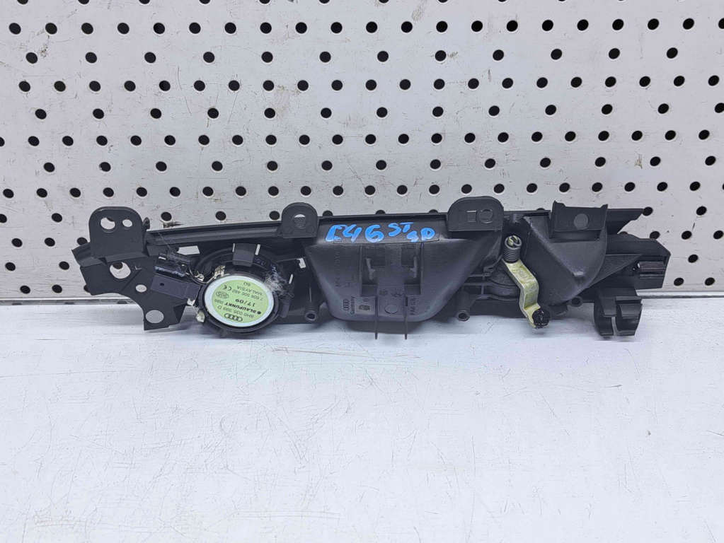 Maner interior stanga spate Audi A3 Sportback (8PA) [Fabr 2004-2013] 8P4839019D