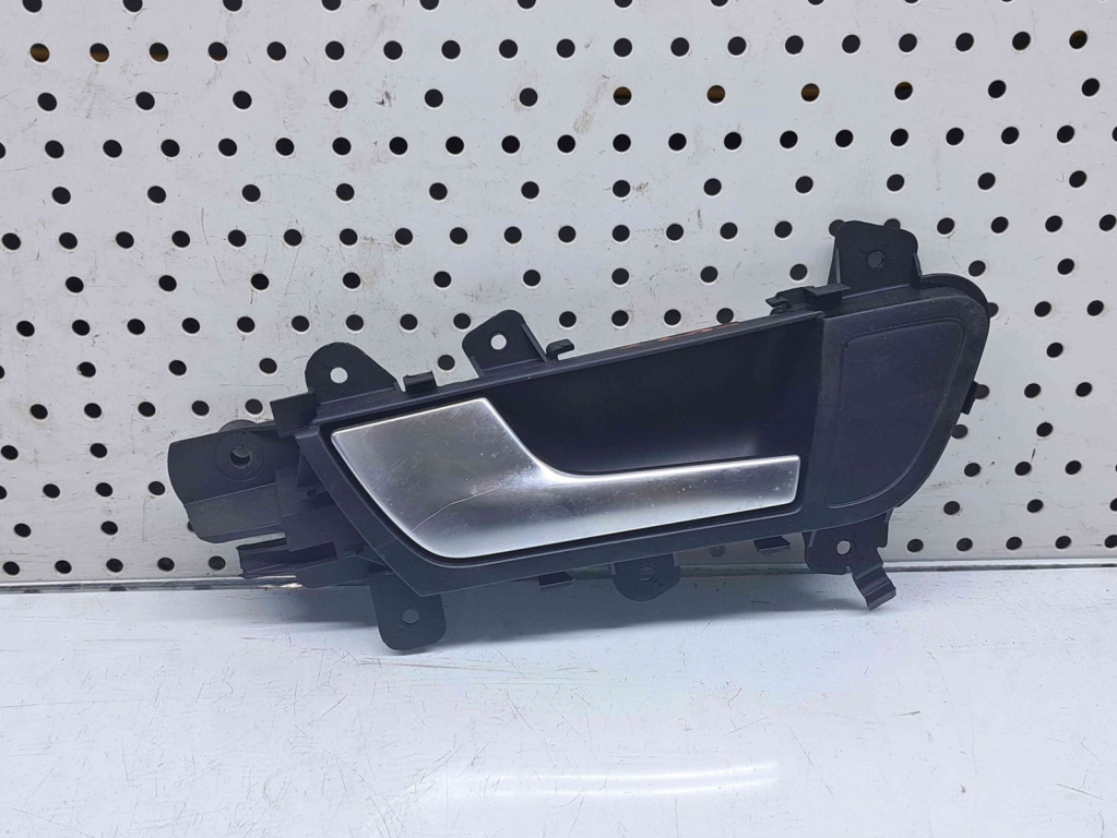 Maner interior stanga spate Audi A4 (8K2, B8) [Fabr 2008-2015] 8K0839019B