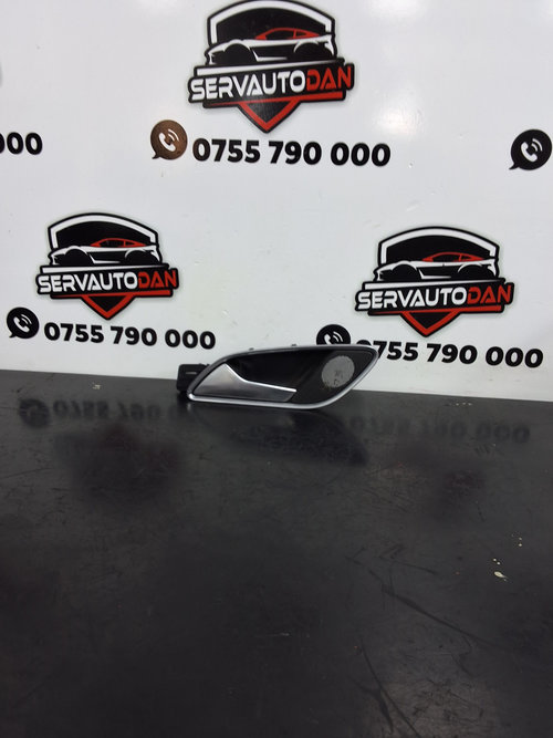 Maner interior stanga spate Audi Q3 (2011-2017) [8U] 2.0 Motorina 2015, 8U0839019C