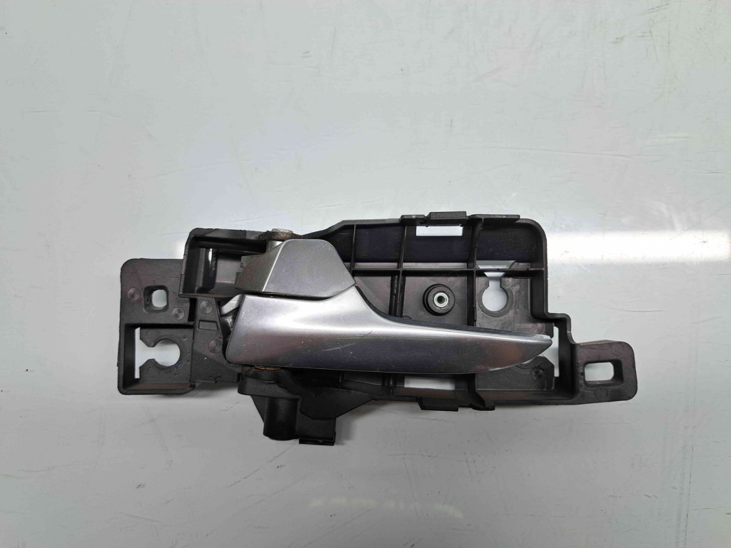 Maner interior stanga spate Ford Mondeo 4 Sedan Facelift [Fabr 2007-2015] 6M21-U22601