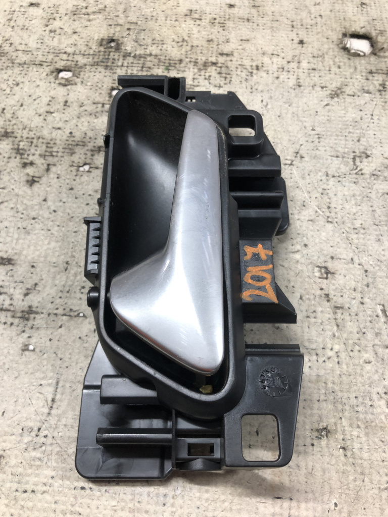 Maner interior stanga spate Peugeot 5008 - Motorina 2017, 98201553 / 311309