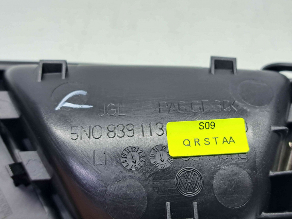 Maner interior stanga spate Volkswagen Tiguan (5N) [Fabr 2007-2016] 5N0839113