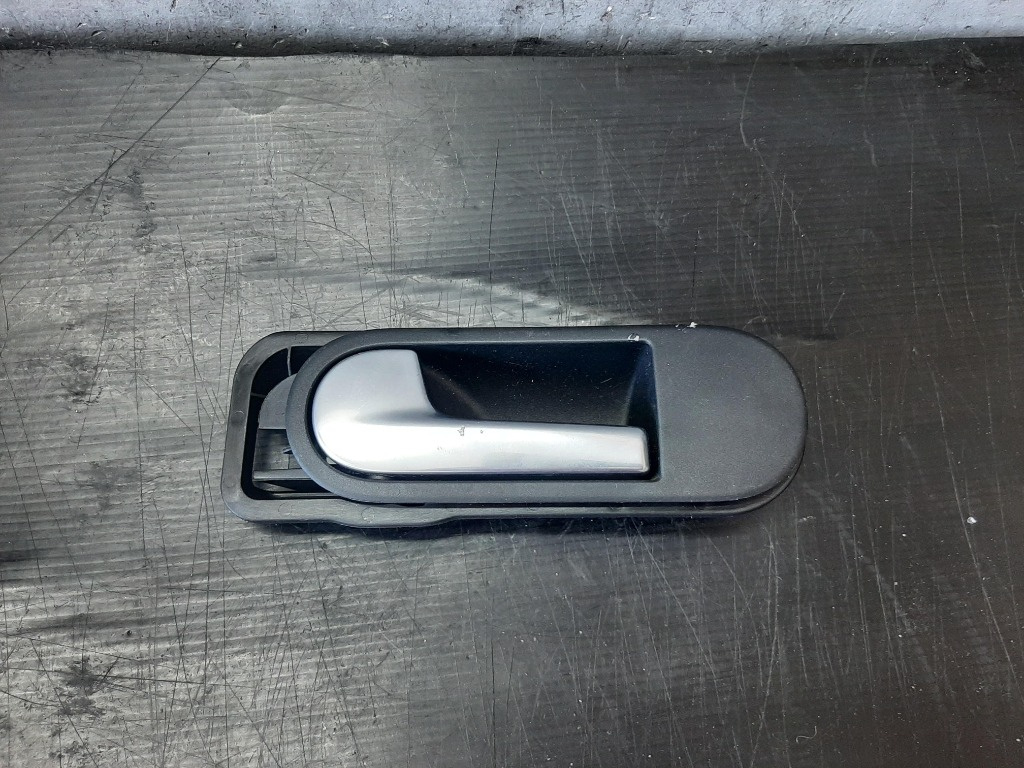 Maner interior stanga spate vw golf 5 plus 5m0 521 5m0837197