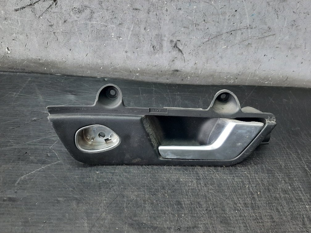Maner interior usa dreapta fata audi a4 b7 8ec 8e1837020