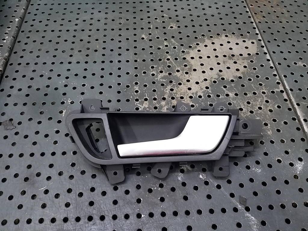 Maner interior usa dreapta fata audi a4 b8 8k 8k0837020