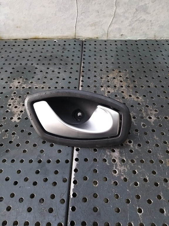 Maner interior usa dreapta fata renault megane 3 826720001r