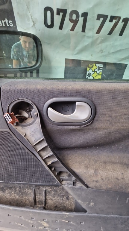 Maner interior usa dreapta Renault Megane 2 an fabricatie 2007