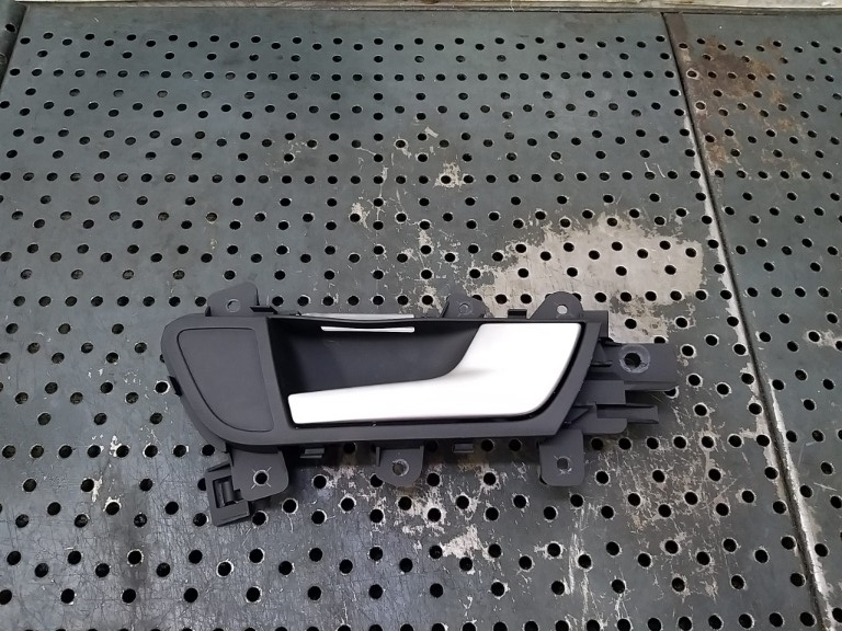 Maner interior usa dreapta spate audi a4 b8 8k 8k0839020
