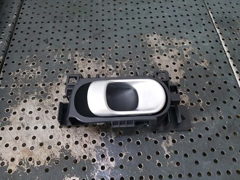 Maner interior usa stanga fata citroen c5 aircross 9818255780l