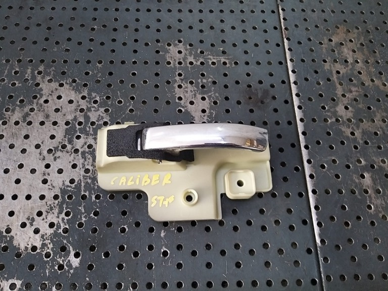 Maner interior usa stanga fata dodge caliber 186204472 49758a