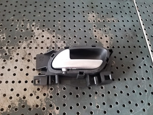 Maner interior usa stanga fata opel zafira e life 96555518vv