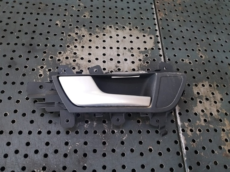 Maner interior usa stanga spate audi a4 b8 8k 8k0839019