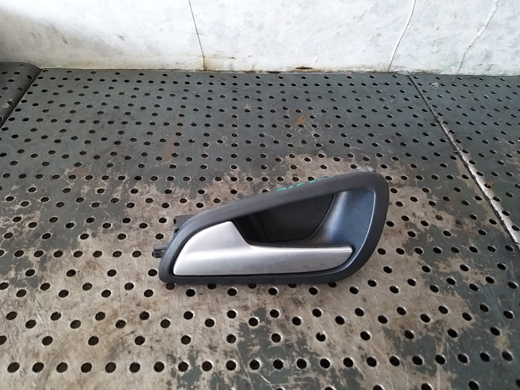 Maner interior usa stanga spate ford focus 3 facelift am51u22601bew