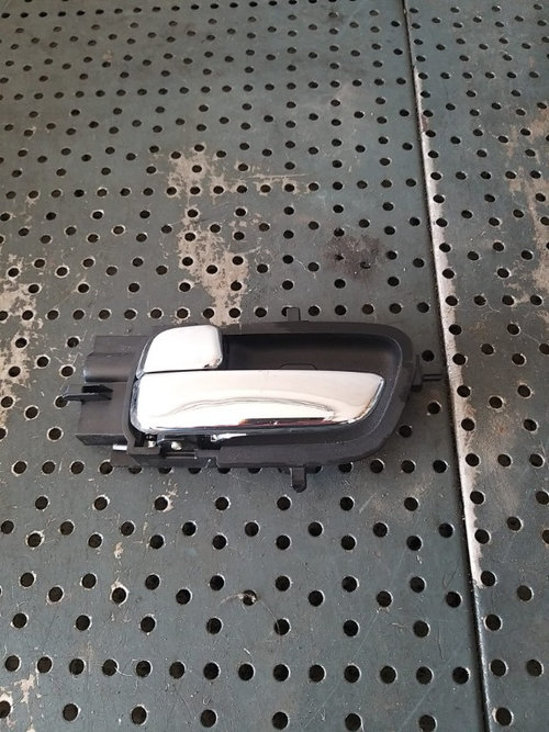 Maner interior usa stanga spate hyundai i20 826101j000