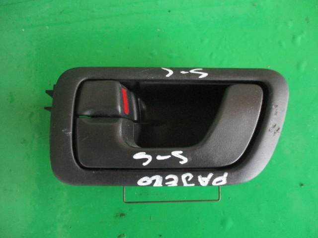 MANER INTERIOR USA STANGA SPATE MITSUBISHI PAJERO SHOGUN III FAB. 1999 - 2007 ⭐⭐⭐⭐⭐