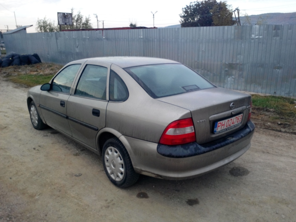MANER INTERIOR USA STANGA SPATE OPEL VECTRA B FAB. 1995 – 2001 ⭐⭐⭐⭐⭐