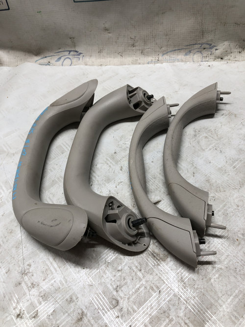 Maner plafon dreapta fata Nissan Navara 2.3 Motorina 2016, -