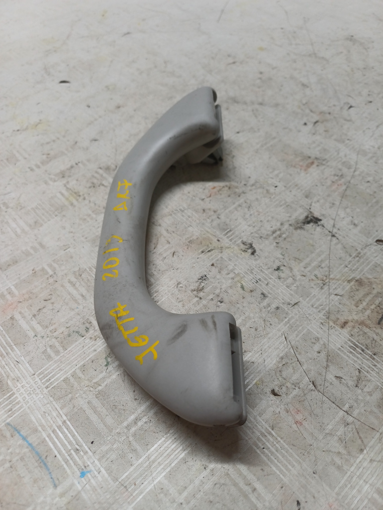 Maner plafon dreapta fata Volkswagen Jetta 1.6 Motorina 2013, -