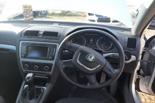 Maner plafon fata dreapta Skoda Octavia 2 [facelift] [2008 - 2013] Combi wagon 5-usi 1.6 TDI MT (105...