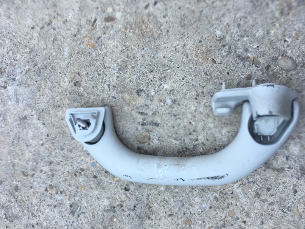 Maner plafon spate Volkswagen VW Golf 4 [1997 - 2006] Hatchback 5-usi 1.4 MT (75 hp) (1J1) 16V